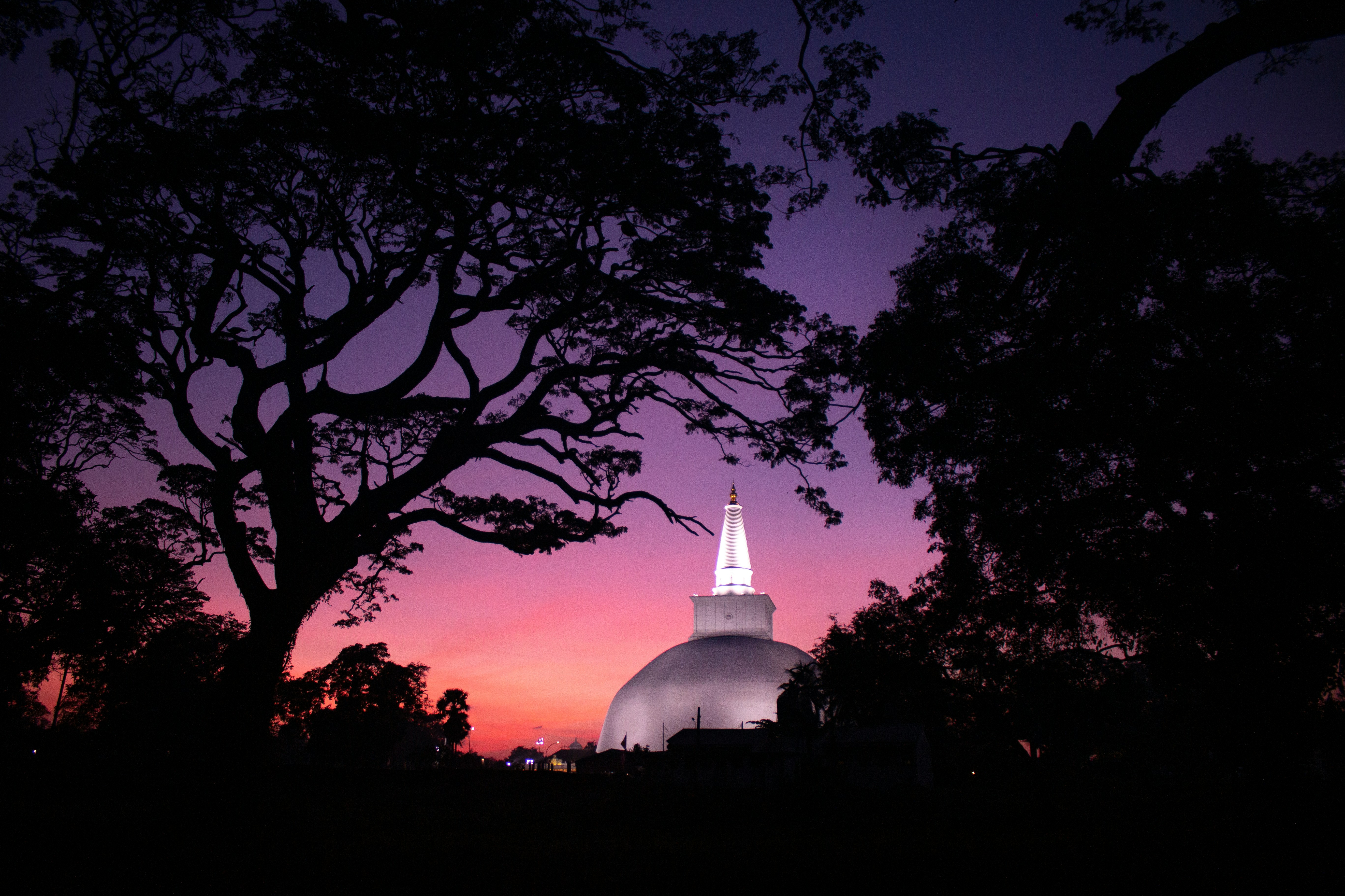 Katunayake Airport to Anuradhapura